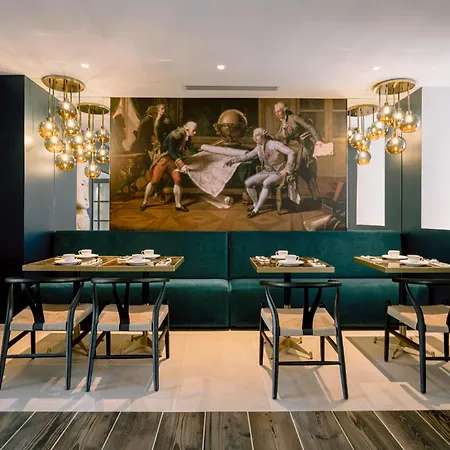 Urban Style Laperouse Szálloda 4*