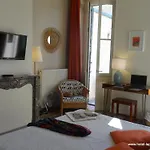 Urban Style Laperouse 4* Albi