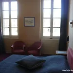 Urban Style Laperouse Hotel
