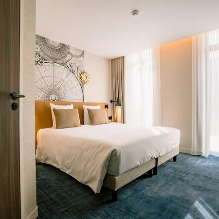 Urban Style Laperouse 4*