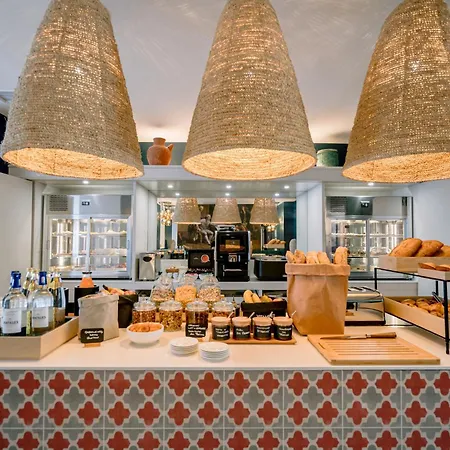 Urban Style Laperouse Hotel 4*