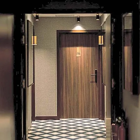 Urban Style Laperouse 4* Albi
