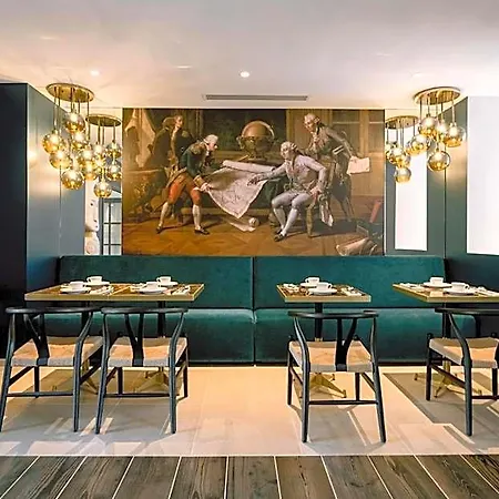 Urban Style Laperouse 4* Albi