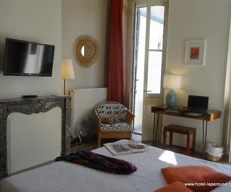Urban Style Laperouse 4* ألبي
