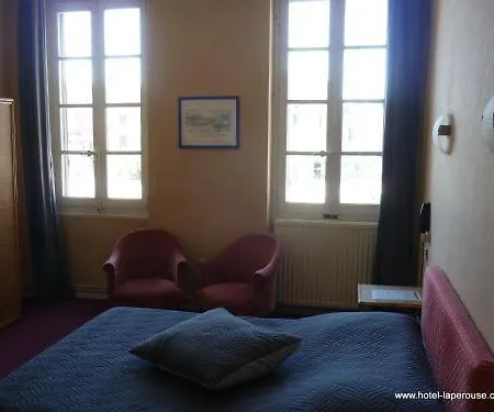 Urban Style Laperouse Hotel