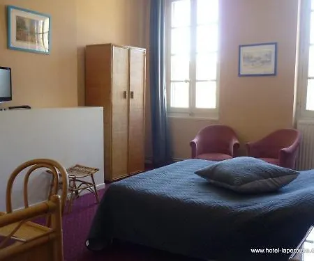 Urban Style Laperouse Hotel