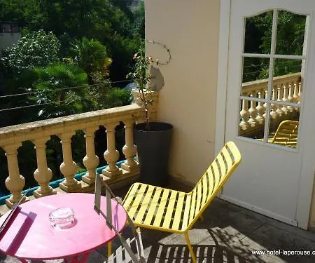 Urban Style Laperouse Hotel