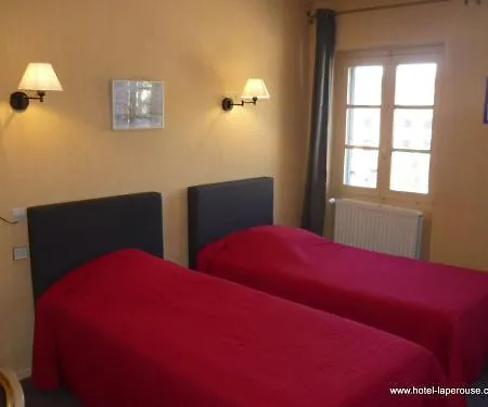 Urban Style Laperouse Hotel