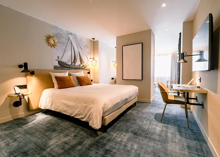 Urban Style Laperouse فندق ألبي